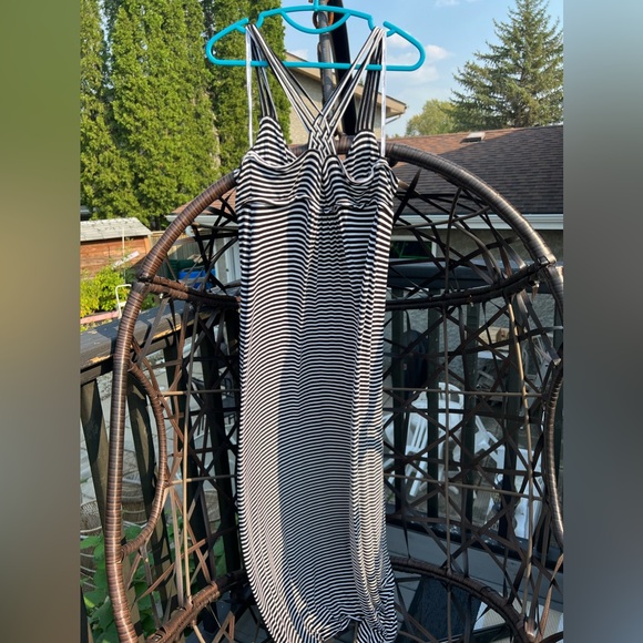 Calvin Klein maxi sleeveless dress. Black and white striped. Size 14. EUC. - Picture 3 of 4